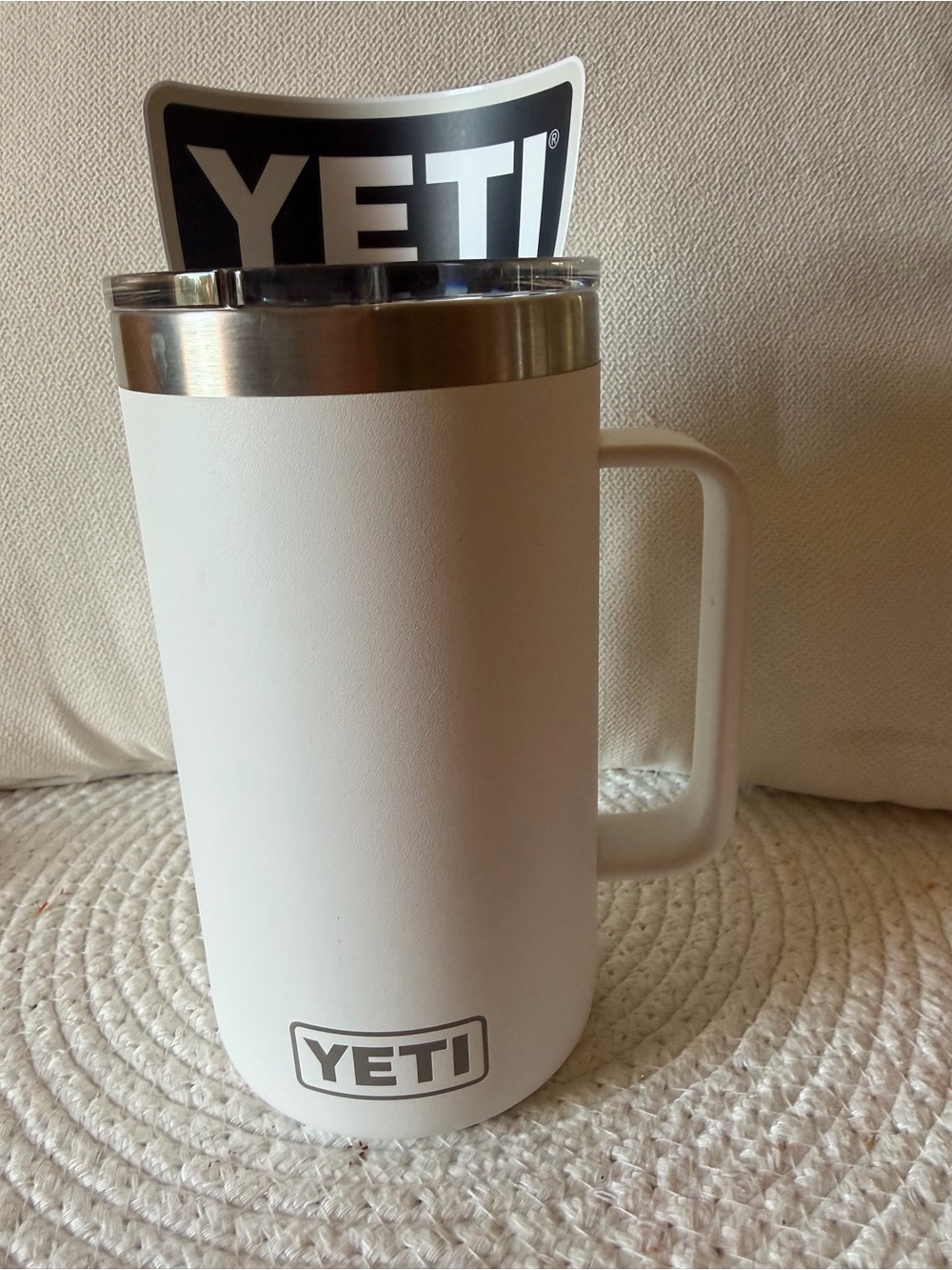 Yeti White Insulated Travel Mug with Handle 20 oz